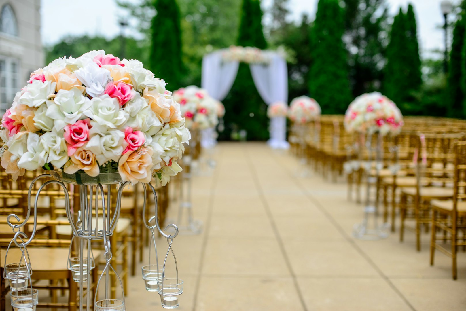 How to Choose the Perfect DJ for Your Event