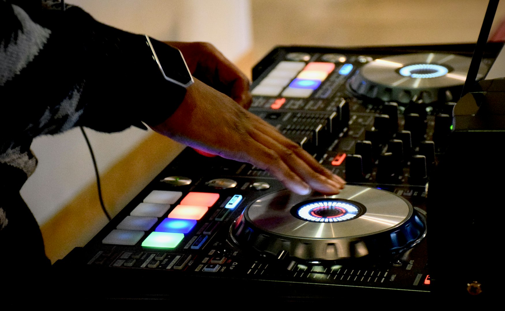 How to Choose the Perfect DJ for Your Event